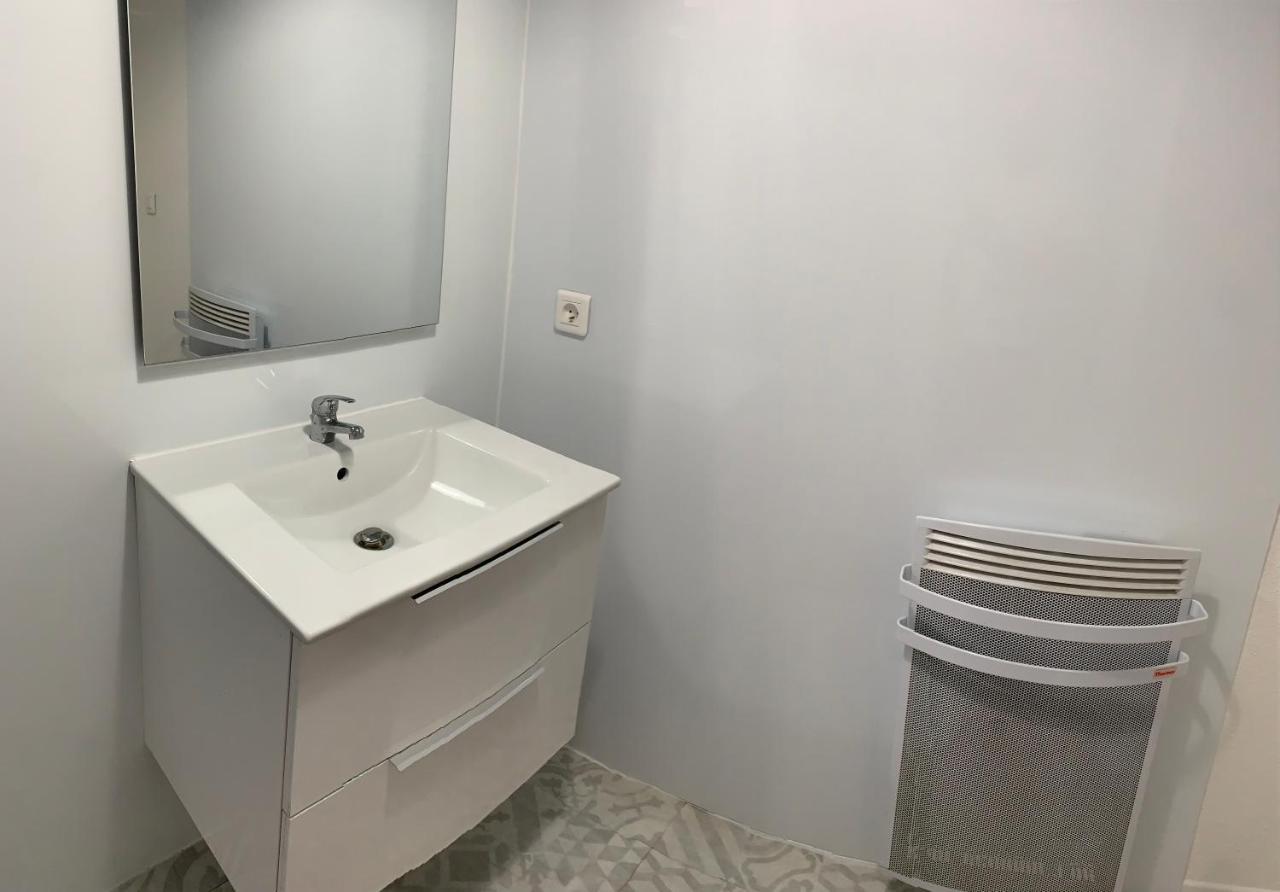 Appartement 2Eme Etage 42M2 Hyper Centre Ville / Parking Gratuit Ріон Екстер'єр фото